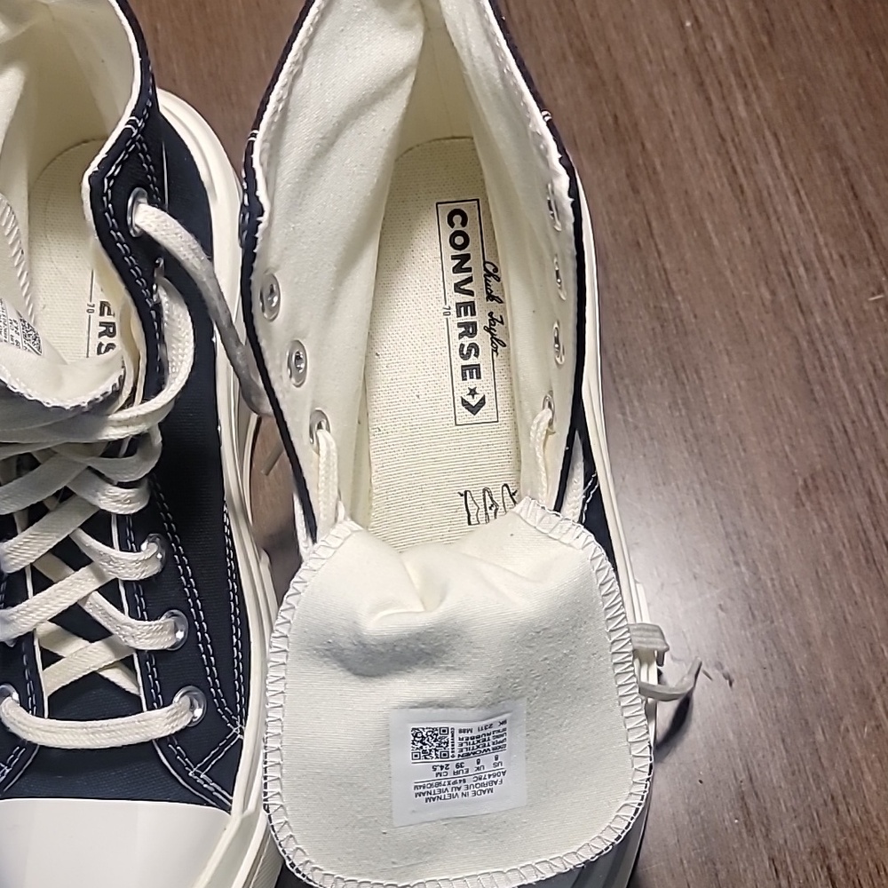 Woman's CONVERSE 70's chunky heel size 8 sneaker. NWOT - Picture 6 of 6